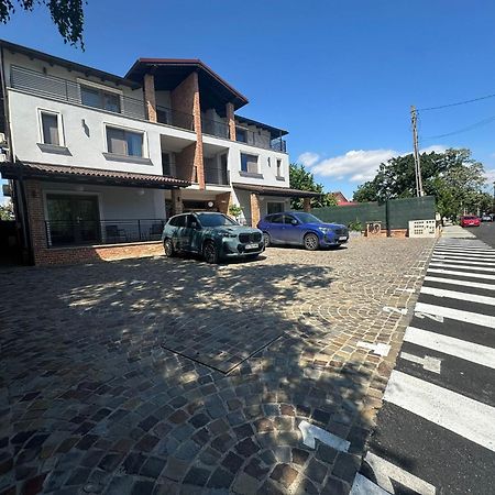 First Apartments Фокшаны Экстерьер фото